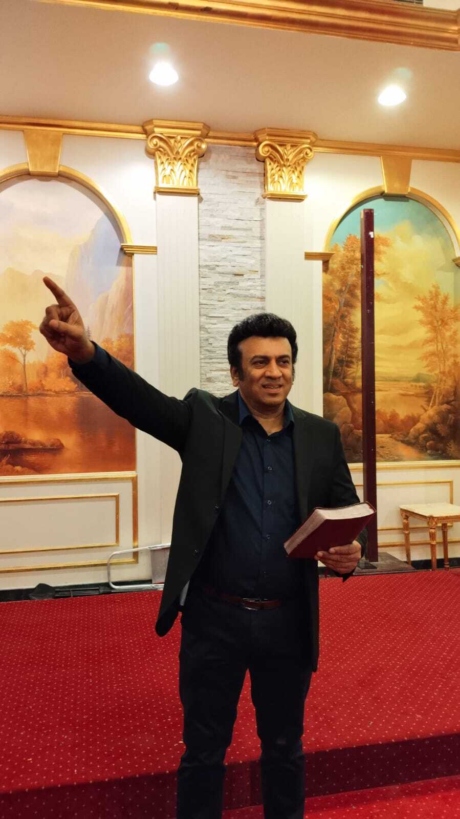 Pastor Matthews